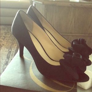 EA Black peep toe pumps!